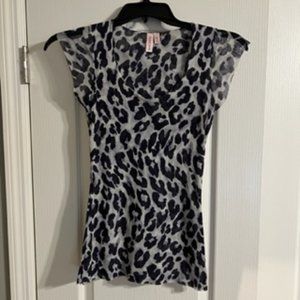 Sweet Pea Women's Top Shirt Medium